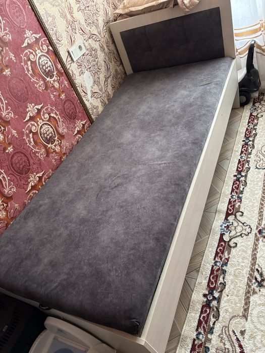 Односпальная кровать