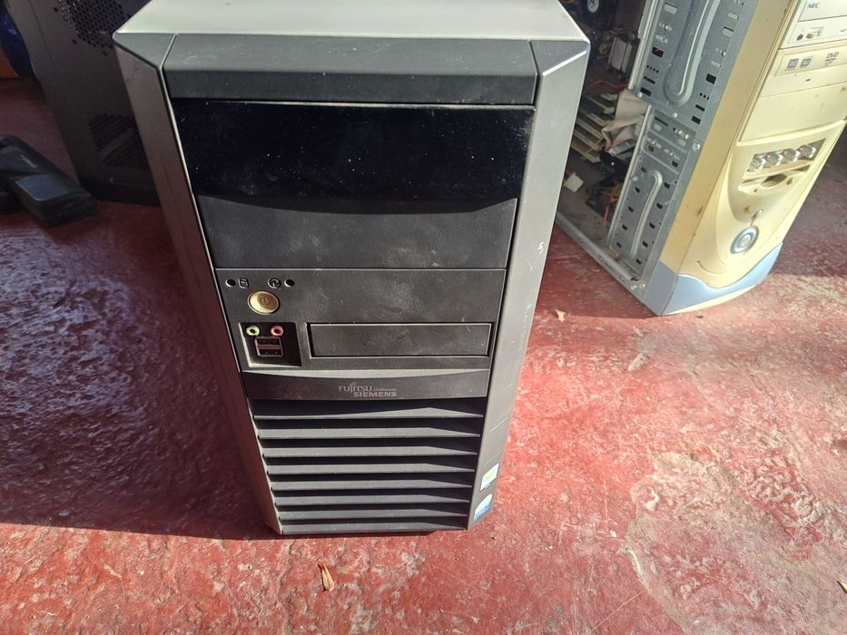 [За Ремонт Или За Резервни Части] 4 Броя Настолни Компютри