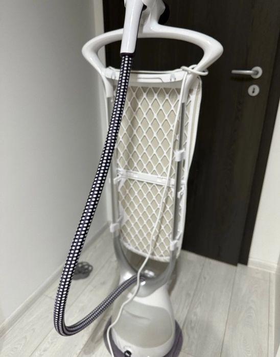 Aparat de calcat vertical Philips Confort Touch