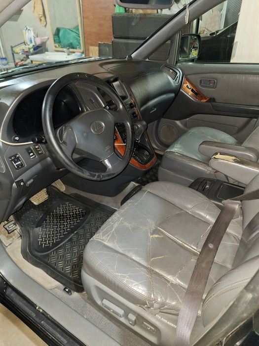 Продам ЛЕКСУС РХ300