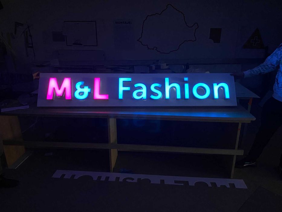 Reclame luminoase /autocolante/litere volumetrice