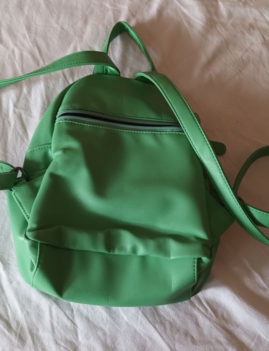 Ghiozdanel de dama superb verde menta