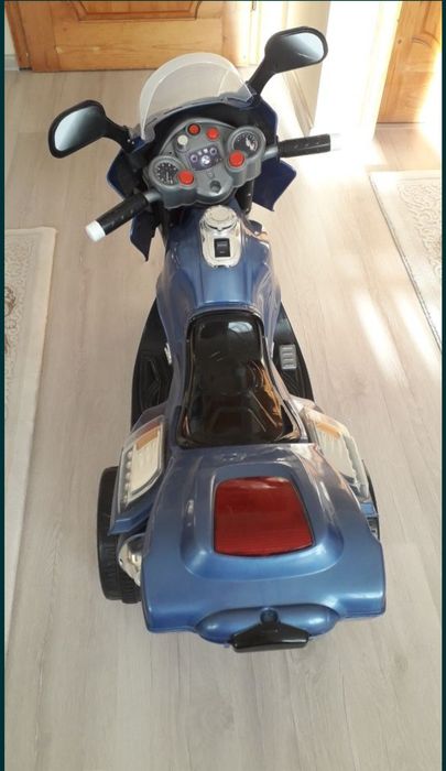 Акумулаторен мотор