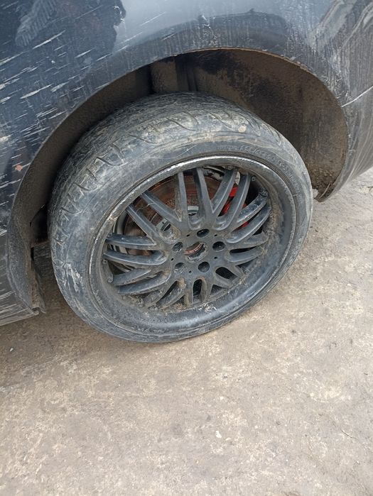 Vând jante Audi r18