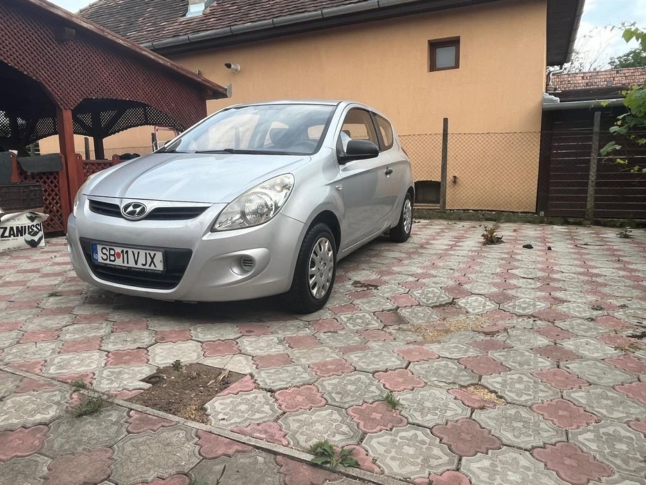 HYUNDAI i20 2011