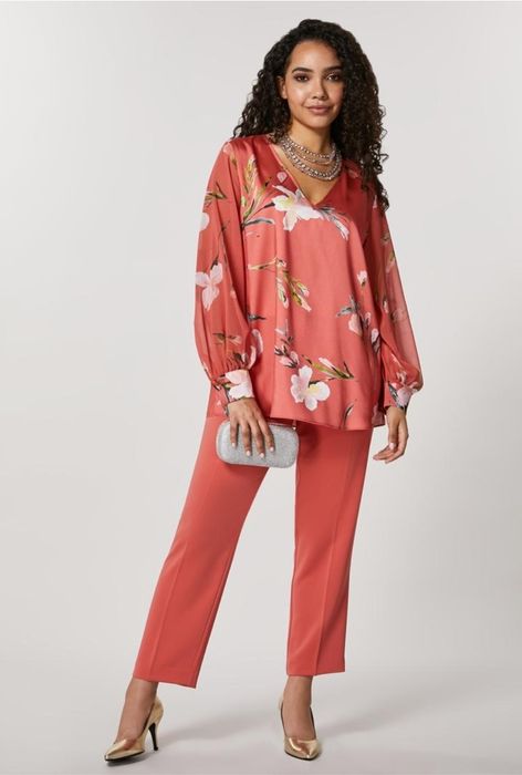 Продам вечерний костюм