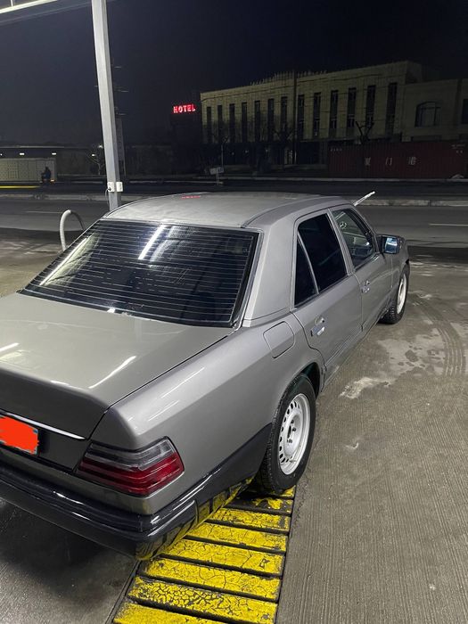 Mercedes Benz W124 E230