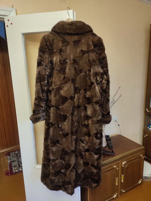 Продам норковую натуральную шубу