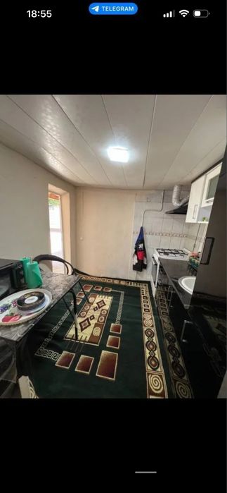 Srochna Qarshida hovli sotiladi Gaz svet suvi yaxshi