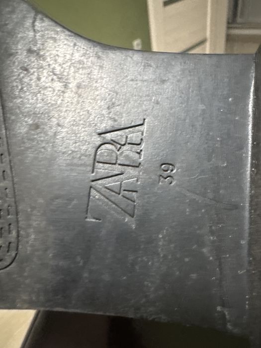 Обувь женская длинная