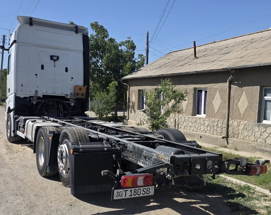 Mercedes actros Шасси сотилади холати аьло