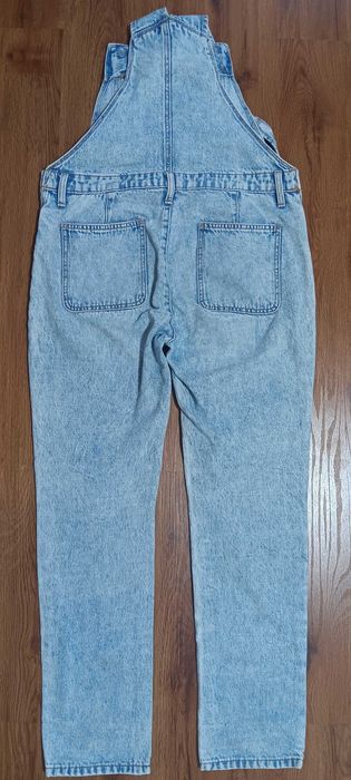 Джинсовый комбинезон