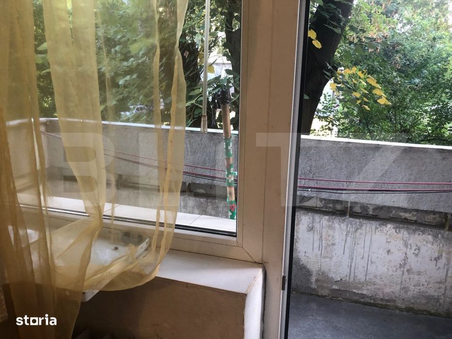Apartament de vanzare, 50 mp, cu balcon , zona Solidaritatii