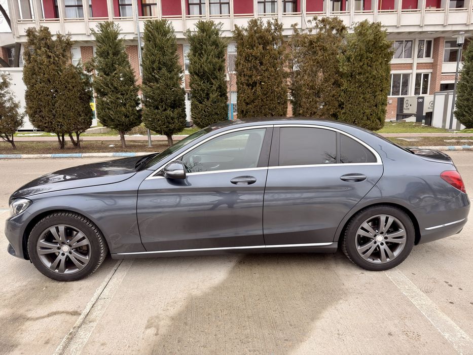 Mercedes-Benz C-Class c220