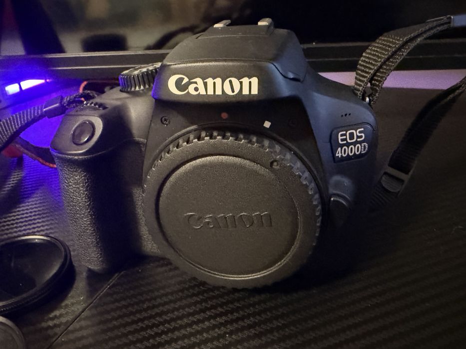 Aparat Canon 4000D