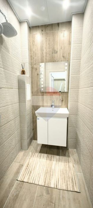 Продава се Двустаен апартамент в Варна, Младост 2 - 40 кв.м за 2798 €/кв.м - Снимка #11