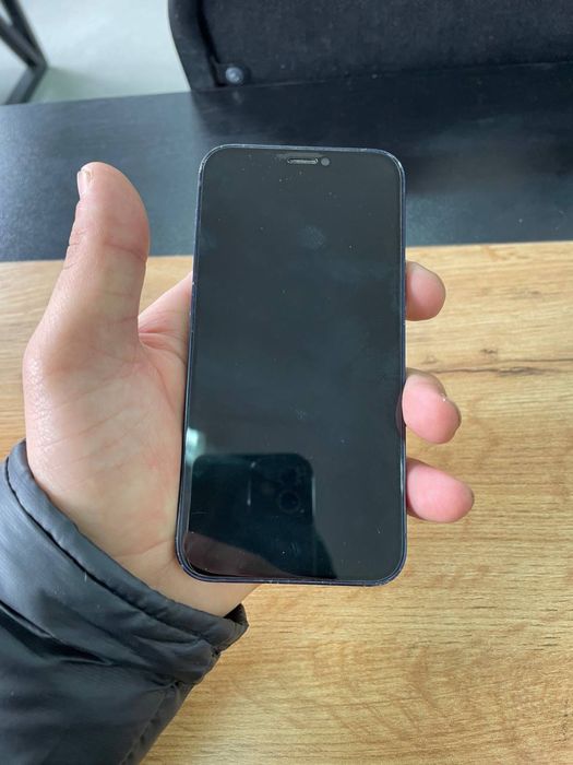 Iphone 12 mini kor dok yo cizilgan joy bor 128 talik 75 yomks abmen yo