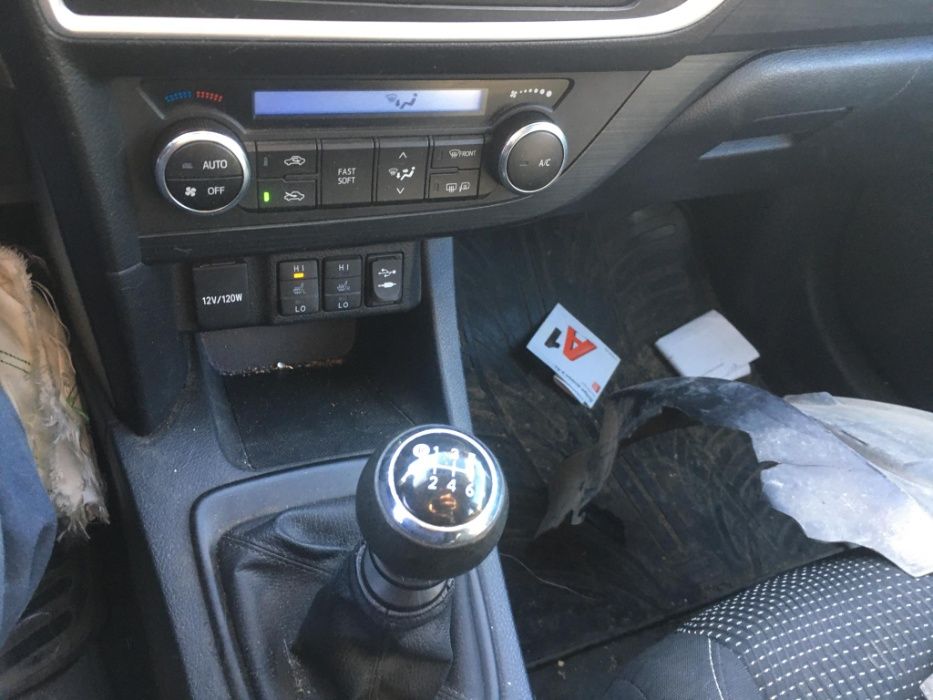 toyota auris 1.4 d4d 28000 km на части wifi тойота аурис