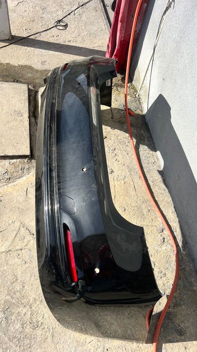 Продавам заден броня за BMW F30