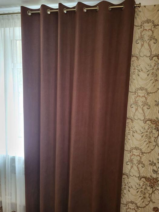 Продаются  ш т о р ы.