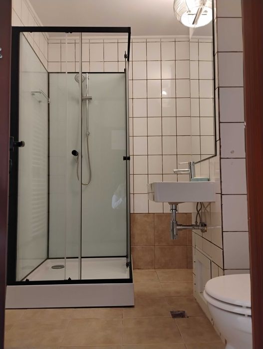 inchiriez apartament cu 2 camere etaj 1 str Progresul bl.B2