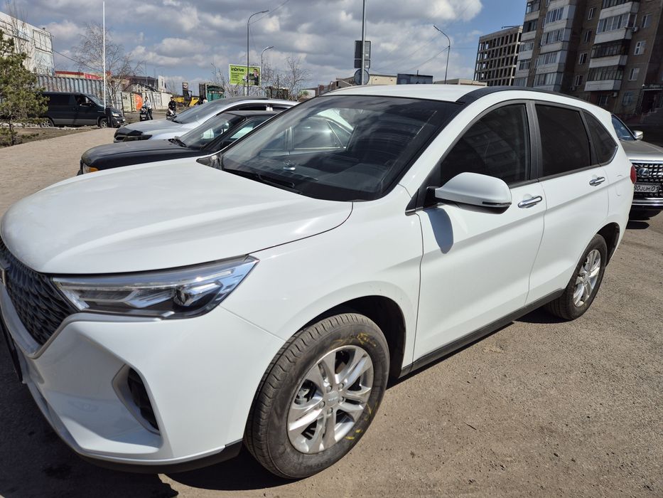 Автомашина Хавал М6