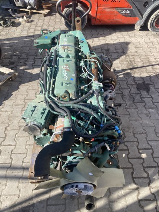 Motor volvo D6B cu toate anexele