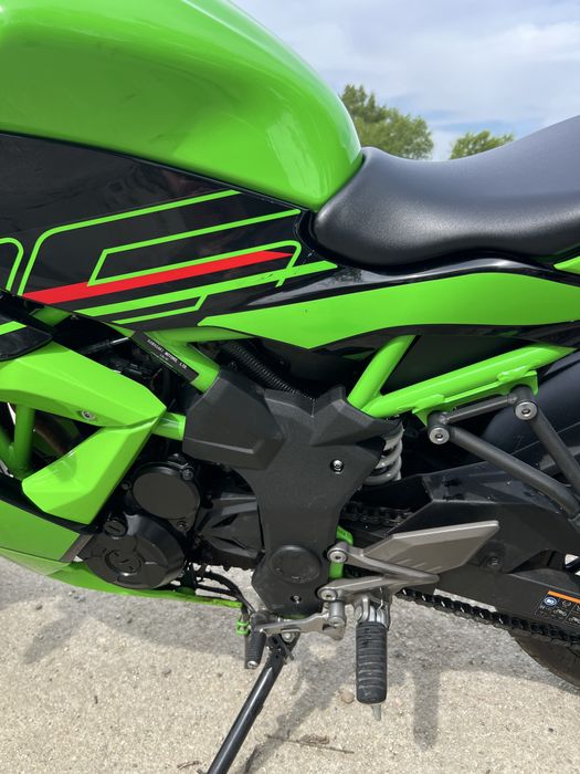 Vând Kawasaki Ninja 125