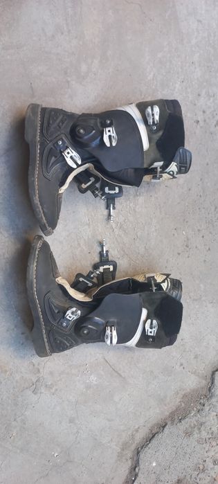 Мотокрос  ботуши