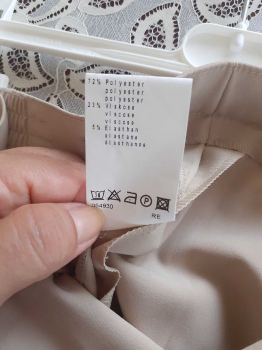 Pantaloni dama subtiri