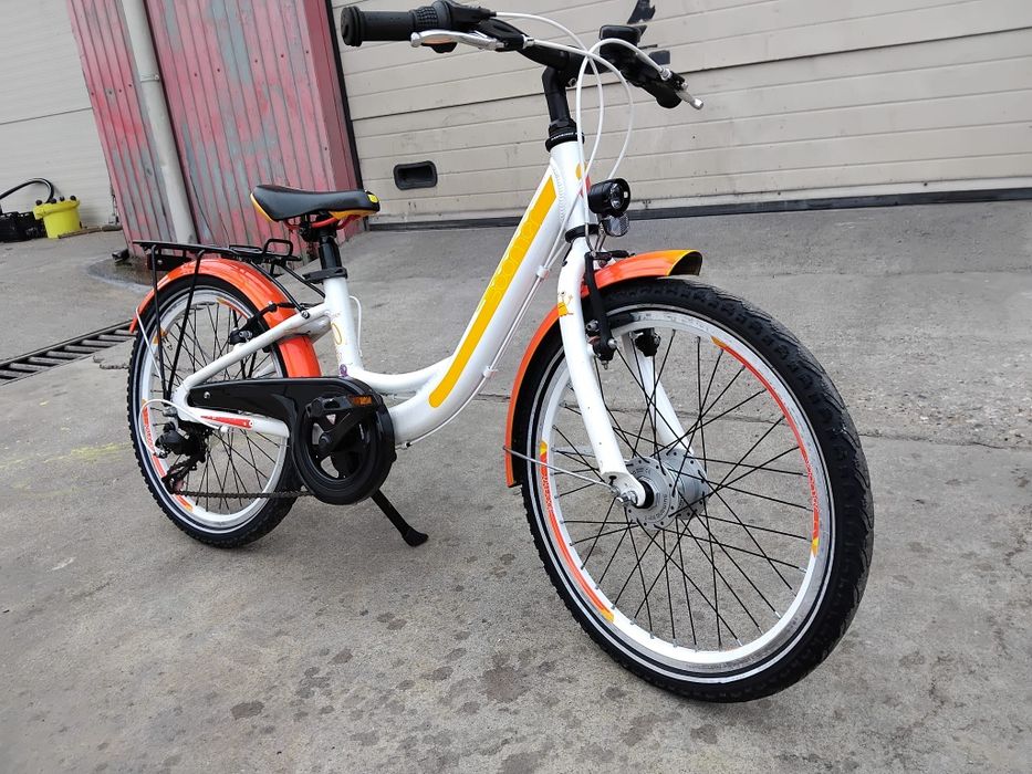 Vând bicicleta din aluminiu pentru copii