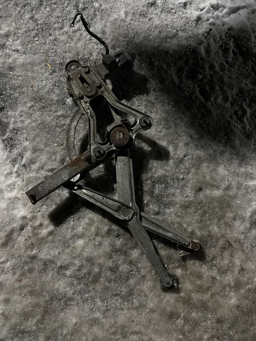 Стекло подъемник мерседес 124