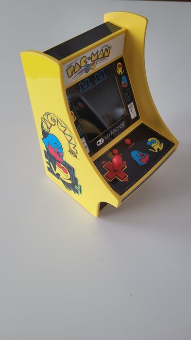 Pacman лампи и играчки