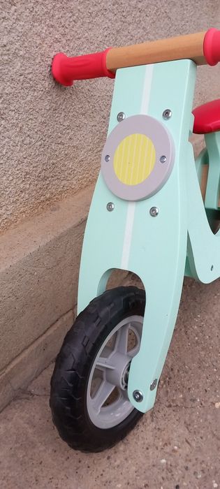 Баланс колело-дървено