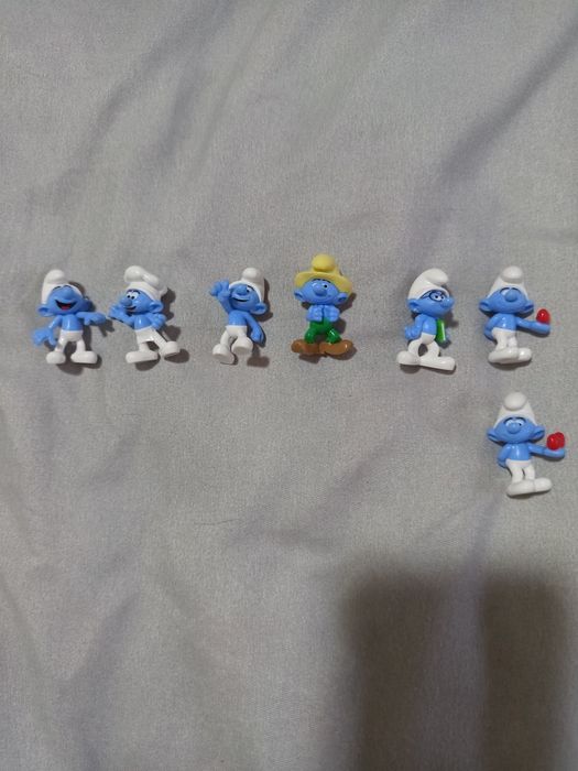 Strumfi din colectia Kaufland