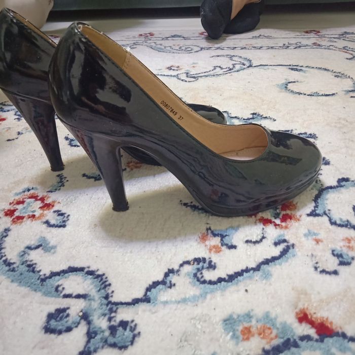 Туфли за 1000 символично