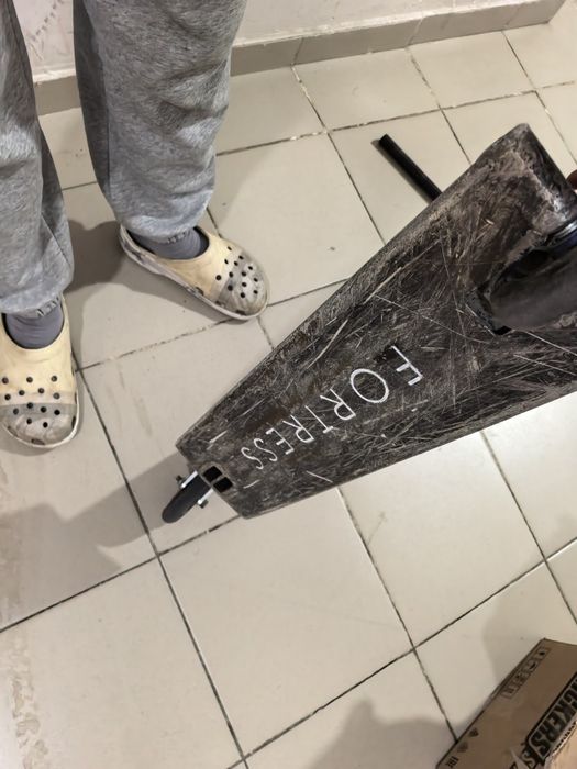 Продам запчасти и трюковой самокат