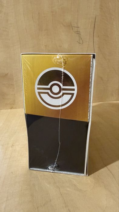 Pokémon 30th Celebration Elite Trainer Box
