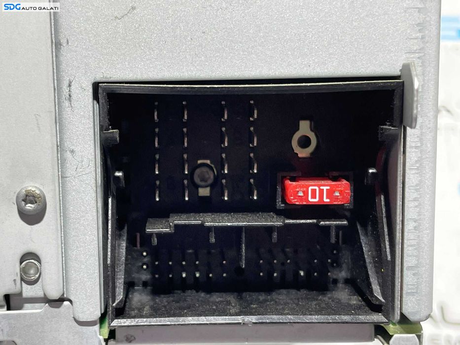 Unitate Radio CD Player RCD 310 Seat Leon 1P FL Facelift 2008 - 2013 Cod 5P0035186B [L2937]