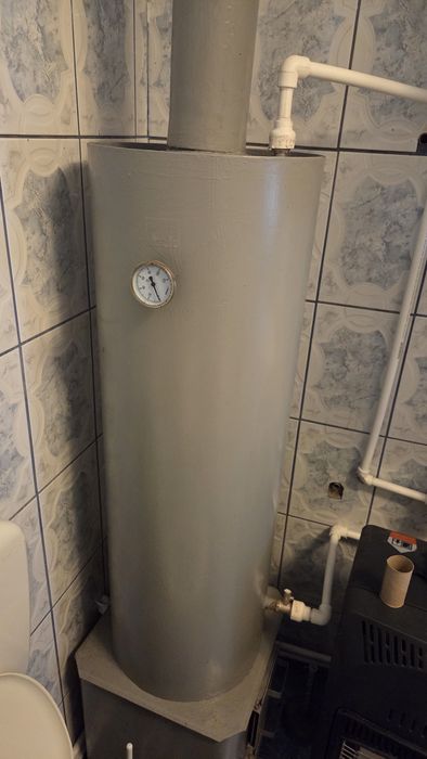 Vând boiler  pe lemne  din oțel inoxidabil  funcțional