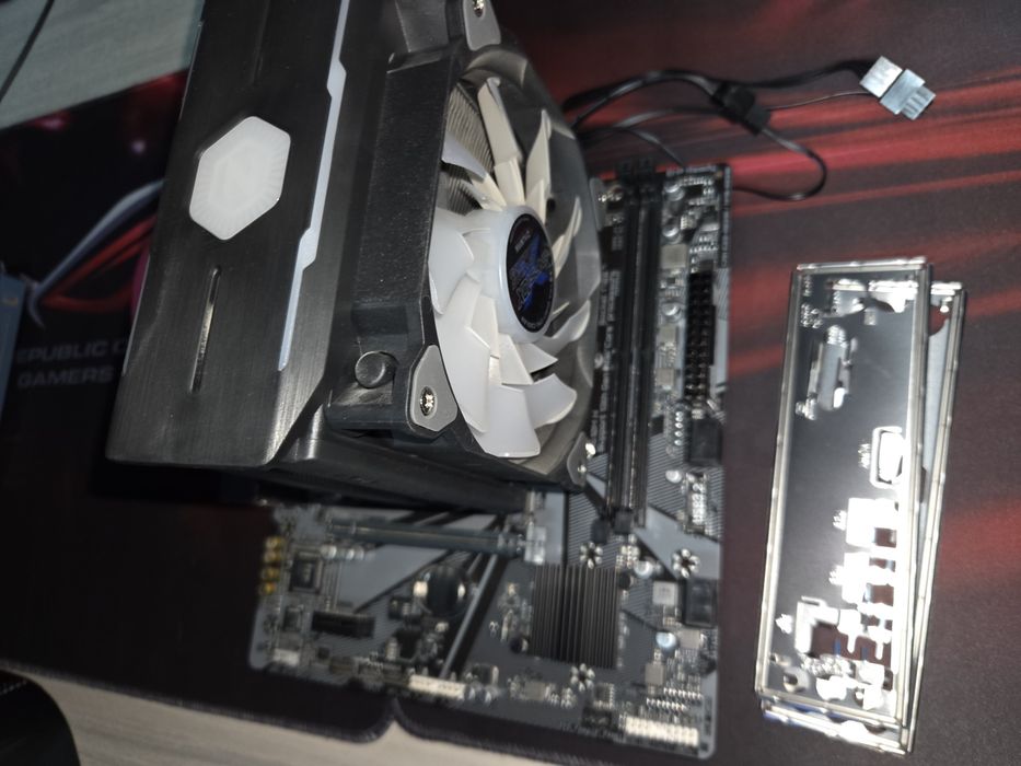 I5 12400f gigabyte h610m h  комлекты