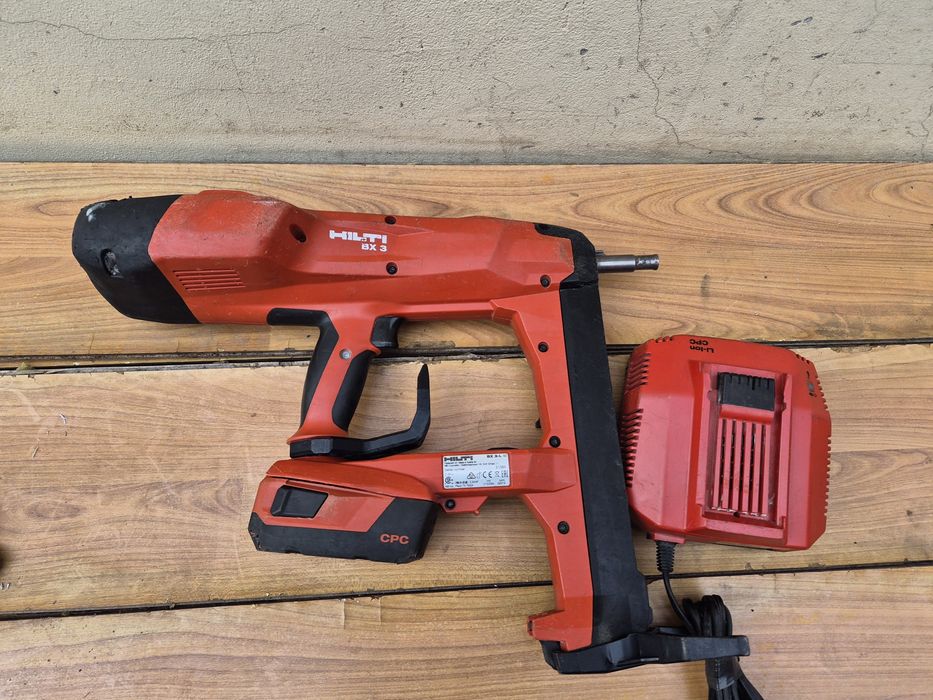 Pistol puscat cuie Hilti BX 3