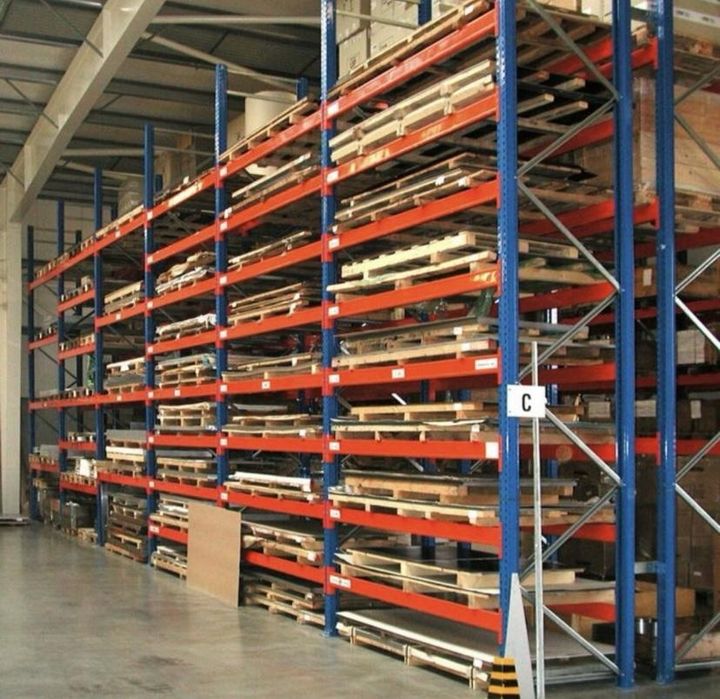 Rafturi metalice pe stoc  se ofera transport factura montaj