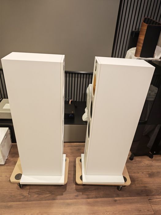 Boxe podea Bowers & Wilkins 683 S2 albe 200w RMS
