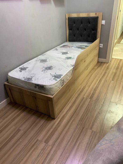 Краватлар сотилади