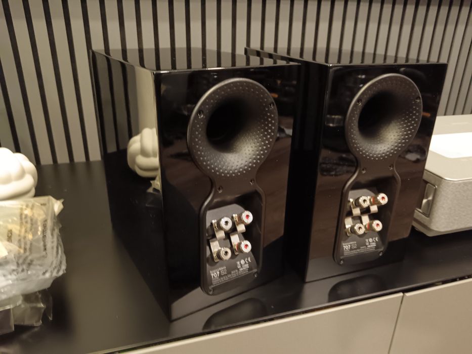 Boxe raft Bowers & Wilkins 707 S2 Gloss Black noi