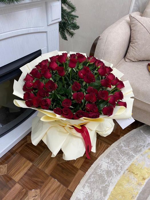 71штук красный розы.