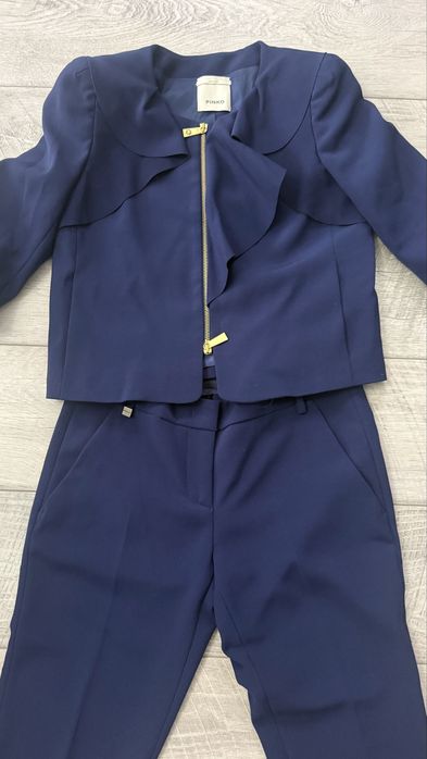 Сет Pinko (сако и панталон)
