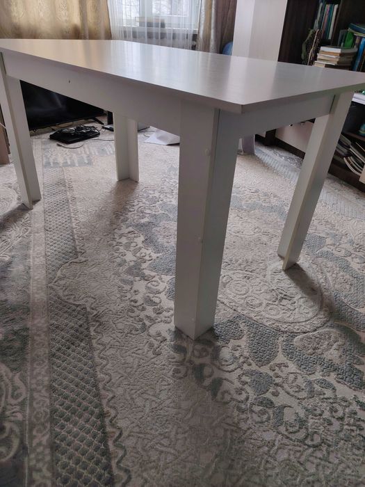 Продам столы 2 штуки