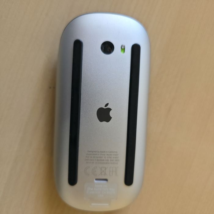Продавам Magic Mouse 2 black